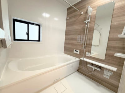 【浴室】 | 【仲介手数料２８０万円が無料！】■狛江駅８分■東南角地■車２台