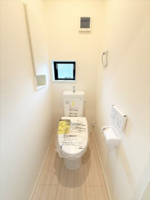 【トイレ】 | 【仲介手数料２８０万円が無料！】■狛江駅８分■東南角地■車２台