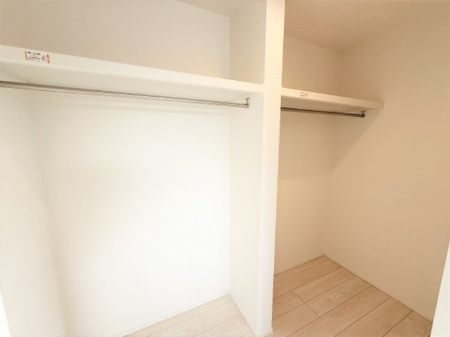 【収納】 | 【仲介手数料２８０万円が無料！】■狛江駅８分■東南角地■車２台