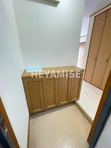 弁天ヒルズの玄関|※同間取りの別の階のお部屋の画像です※現況を優先します