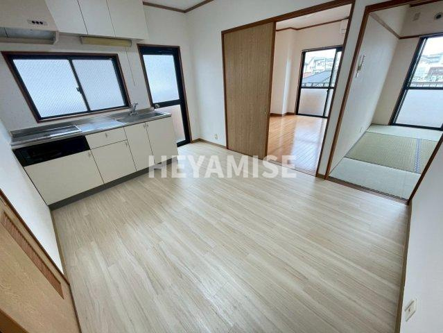 弁天ヒルズの居間・リビング|※同間取りの別の階のお部屋の画像です※現況を優先します