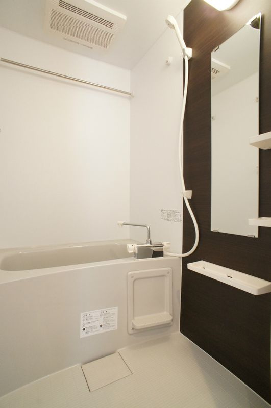 リブリ・アイ＆SHの浴室