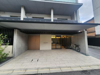 CREST TAPP京都二条の外観