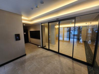 CREST TAPP京都二条のエントランス