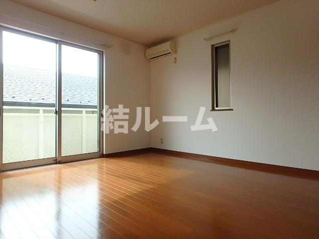 板橋区双葉町のアパートの居間・リビング