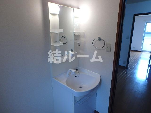 板橋区双葉町のアパートの洗面所