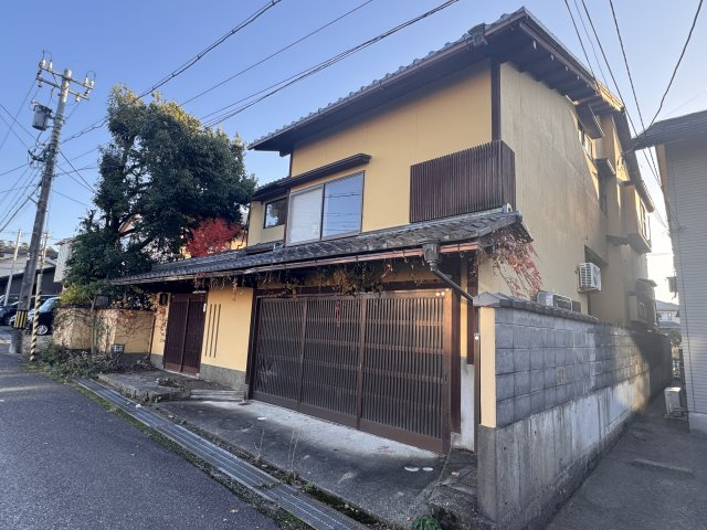 金沢市長坂3丁目　中古戸建の前面道路含む現地写真