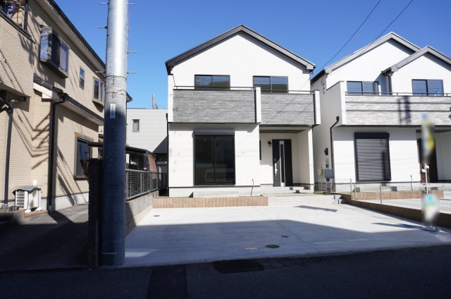 草加市西町 新築分譲住宅 全2棟 A号棟の外観