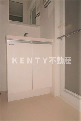 【洗面所】 | B CITY APARTMENT SHINAGAWA WEST | スペースが確保できる洗面所です