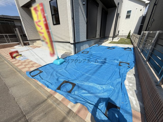 東村山市廻田町4丁目・全1棟　新築一戸建　～全室南向き～の駐車場|駐車2台可能です(車種制限あり)