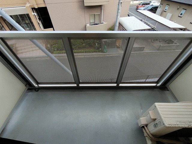 フローラ西船のバルコニー