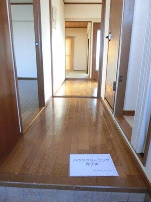 【玄関】 | アメニティパレスワタナベ | ※同タイプの別の部屋の写真です。