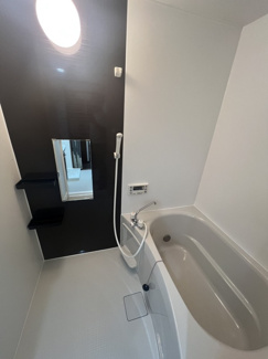 【浴室】 | アメニティパレスワタナベ | ※同タイプの別の部屋の写真です。