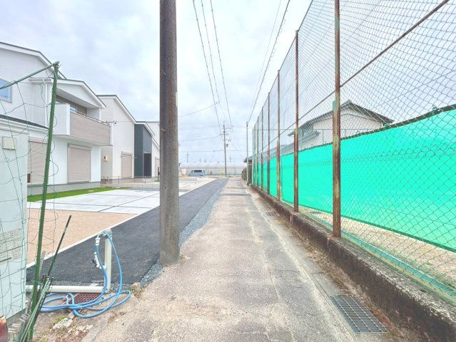 【商談中】グラファーレ　一宮市西大海道3期　全4区画分譲の前面道路含む現地写真|■前面道路　■ヤマダ不動産　株式会社リライフ　
■夢のマイホーム購入をフルサポートします！