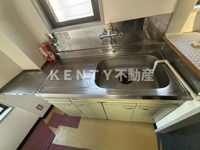 【キッチン】 | 東和ビル | コンパクトなキッチンで掃除もラクラク