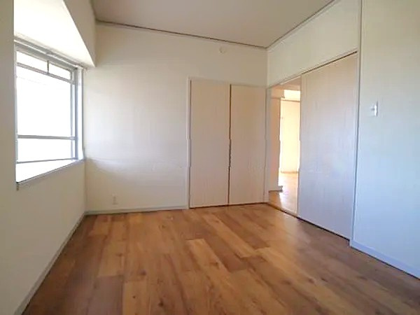 川崎第64ビル【キャッシュバック対象】の寝室|ゆとりの広さです