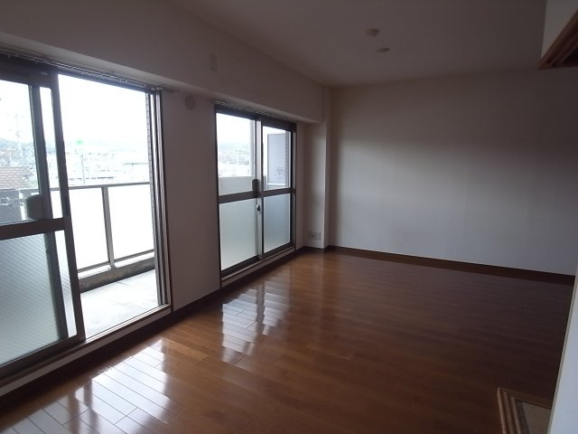 プランドールⅠの居間・リビング