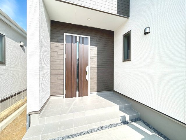 グラファーレ　一宮市西大海道3期　全4区画分譲の玄関|破られにくい2ロックでピッキング対策に有効。シリンダー自体が不正開錠しにくい構造になっています。