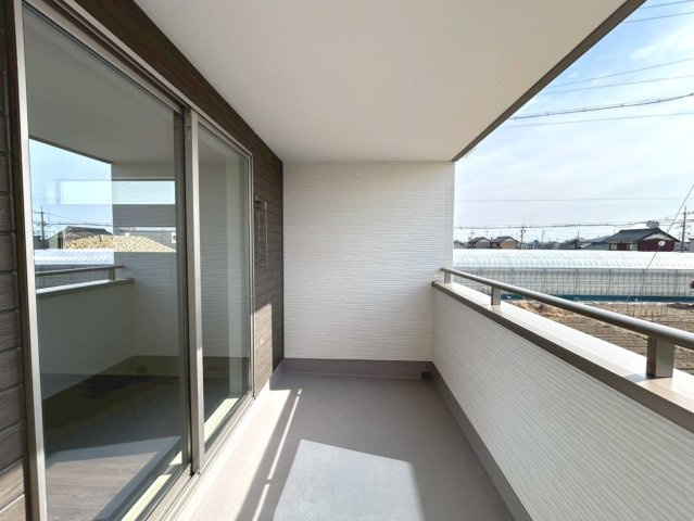グラファーレ　一宮市西大海道3期　全4区画分譲のバルコニー|バルコニーは南向きで洗濯物もよく乾きます！