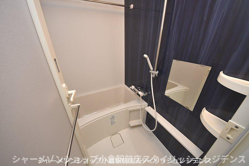 ロイヤルシーサイドテラスの浴室