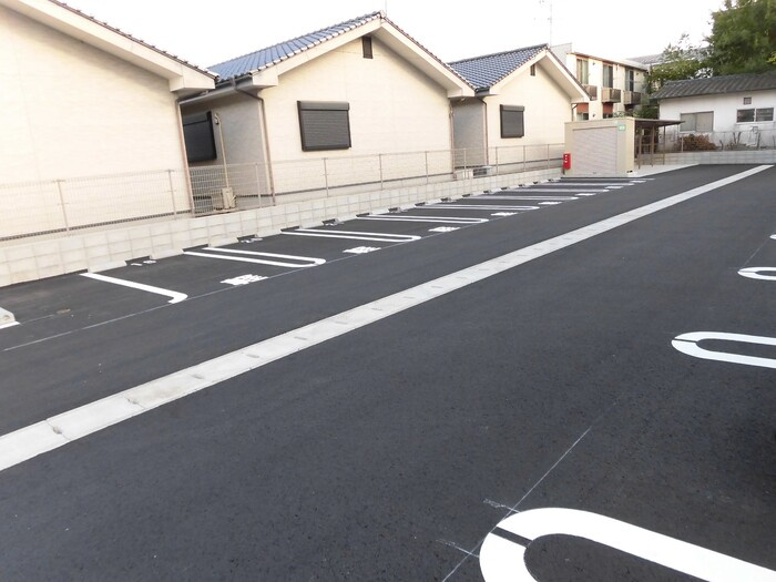 Crea Inn(ｸﾚｱ ｲﾝ)の駐車場