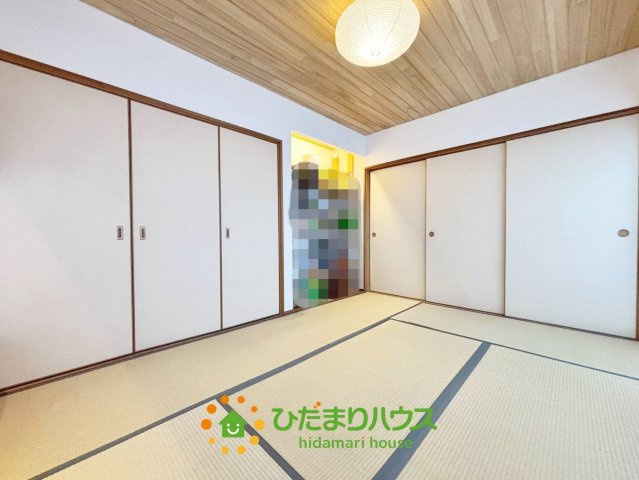 久喜市葛梅２丁目　中古一戸建ての収納|リビング横にある和室は、お子様のお遊びスペースとしても活躍します！