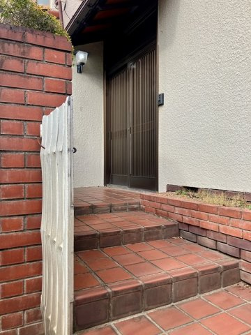 下宗岡戸建のエントランス