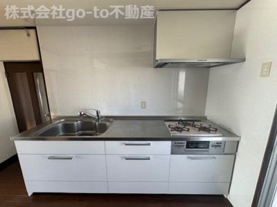 【キッチン】 | 大久保東第4住宅84号棟 | グリル付き3口ガスコンロ