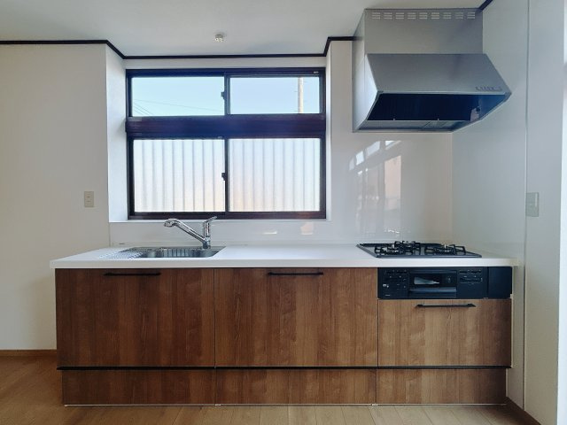 【中古戸建】前橋市鶴が谷町1期のキッチン|■キッチン｜全スライド式収納キッチン♪お皿や鍋の出し入れもラクラクです（＾＾）！