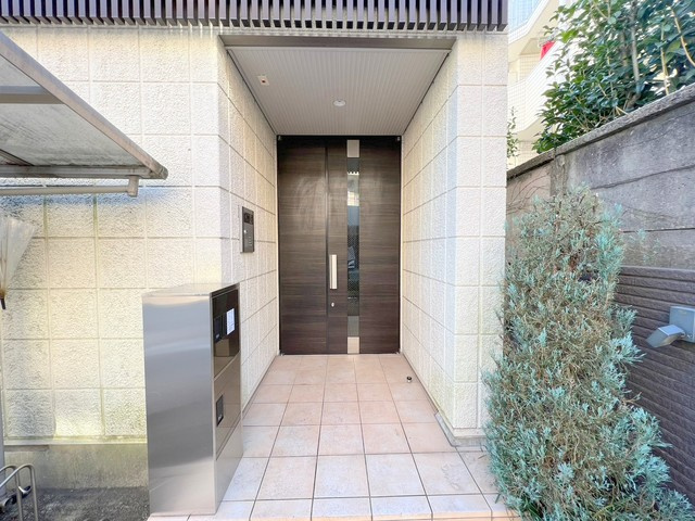 Ａｒｍｅｒｉａ新中野のエントランス