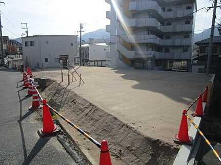 広島市安佐南区上安2丁目の前面道路含む現地写真