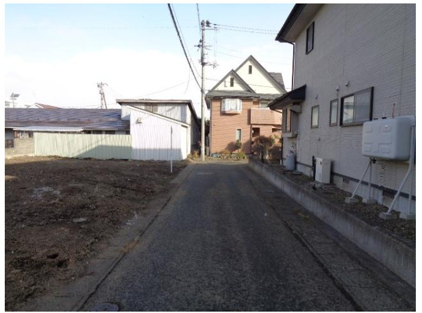 盛岡市みたけ4丁目の前面道路含む現地写真