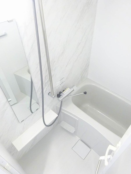 ＧＥＮＯＶＩＡ川口元郷の浴室