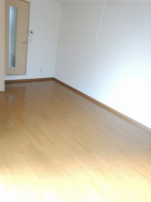 レオパレスメゾンの寝室