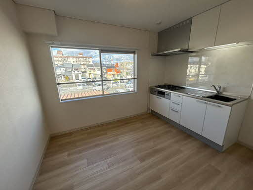 ホワイティハイツの居間・リビング