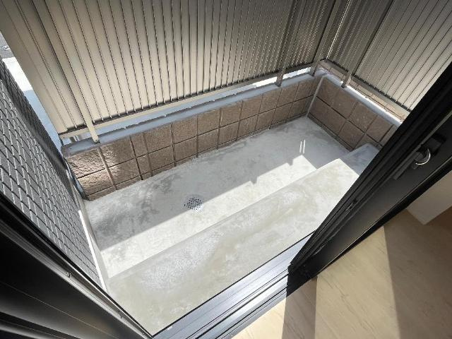 メゾン・ド・ヴェルデ若江のバルコニー|専用庭（イメージ）