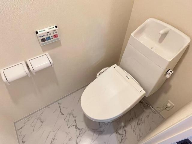 メゾン・ド・ヴェルデ若江のトイレ|シャワー付トイレ（イメージ）