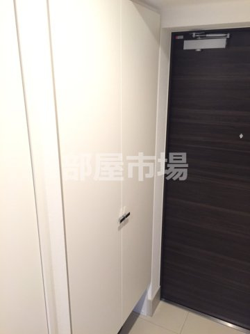 ライジングプレイス浅草NORTHの玄関