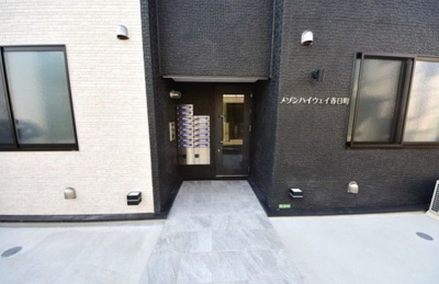 【エントランス】 | メゾンハイウェイ春日町