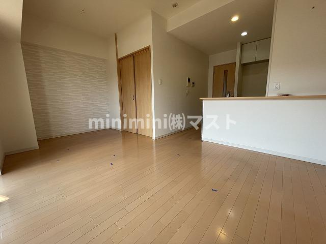 アメティスタの居間・リビング|別号室参考写真