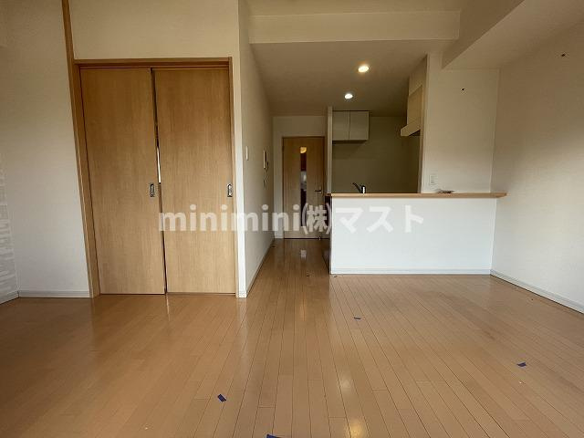 アメティスタの居間・リビング|別号室参考写真