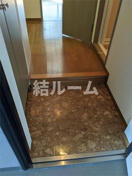 豊島区池袋４丁目の賃貸マンションの玄関