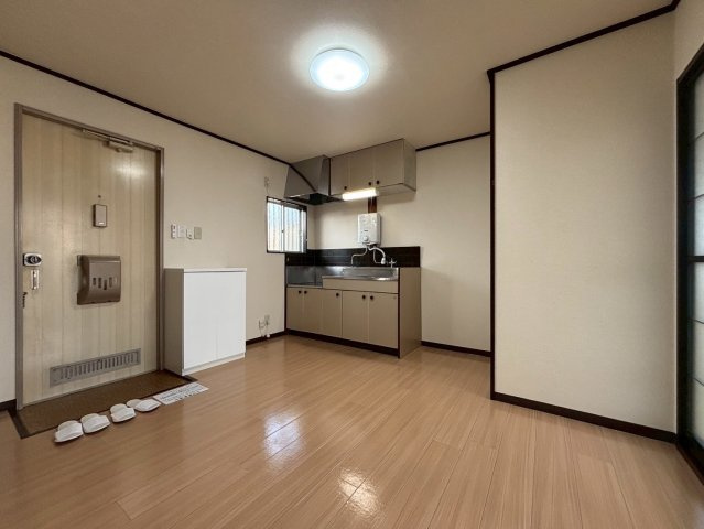 フォーブル鍵山Bの居間・リビング