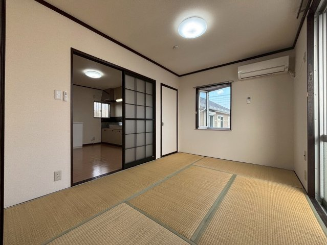 フォーブル鍵山Bの居間・リビング