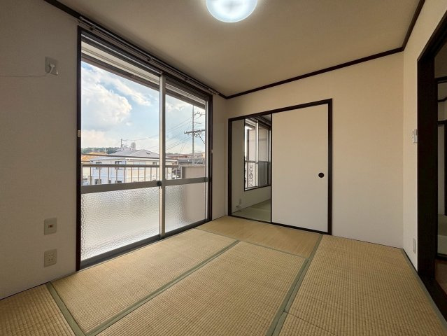 フォーブル鍵山Bの和室