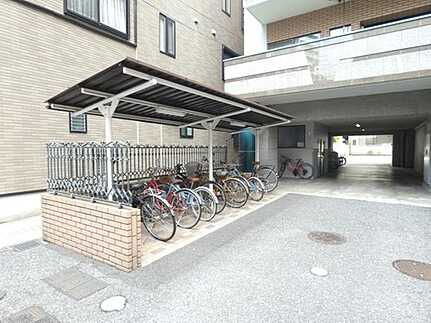 フローレンス天満の駐輪場