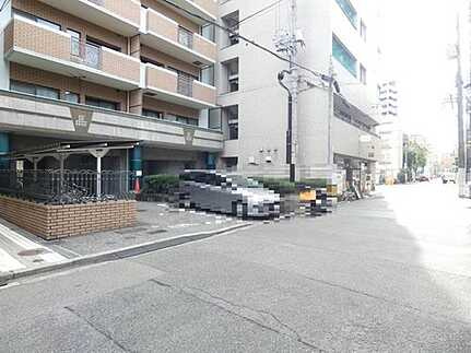 フローレンス天満の駐車場