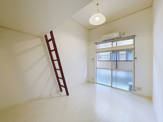 リエス川越岸町の居間・リビング