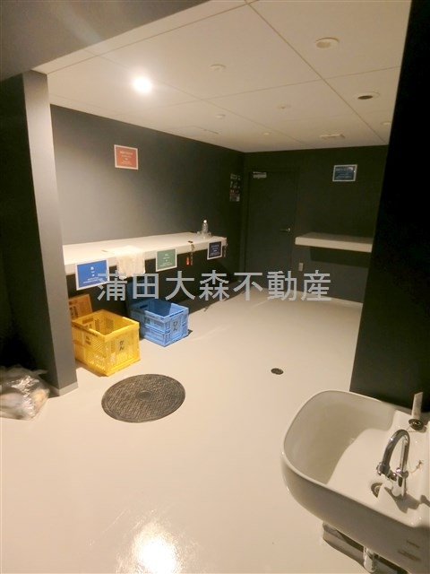 プライムガーデン大森のその他共用部分|曜日時間関係なくゴミ捨て可能な敷地内ゴミ捨て場！