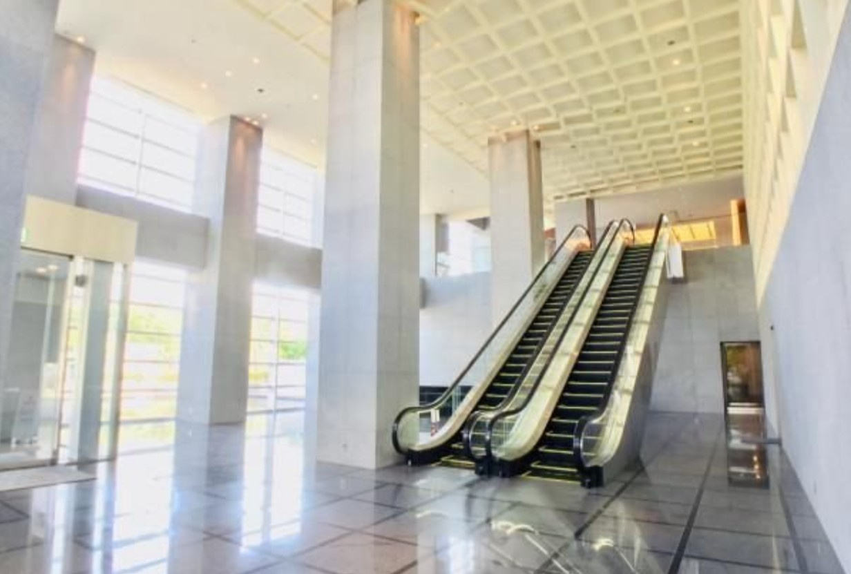 Ｂｒｉｌｌｉａ　Ｍａｒｅ　有明　ＴＯＷＥＲ＆ＧＡＲＤＥＮのロビー